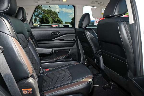 2023 Nissan Pathfinder Ti-L R53