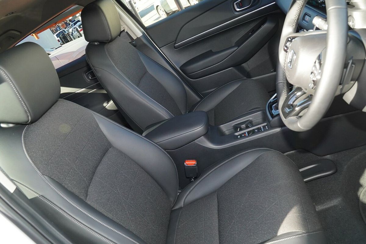 2024 Honda HR-V e:HEV L