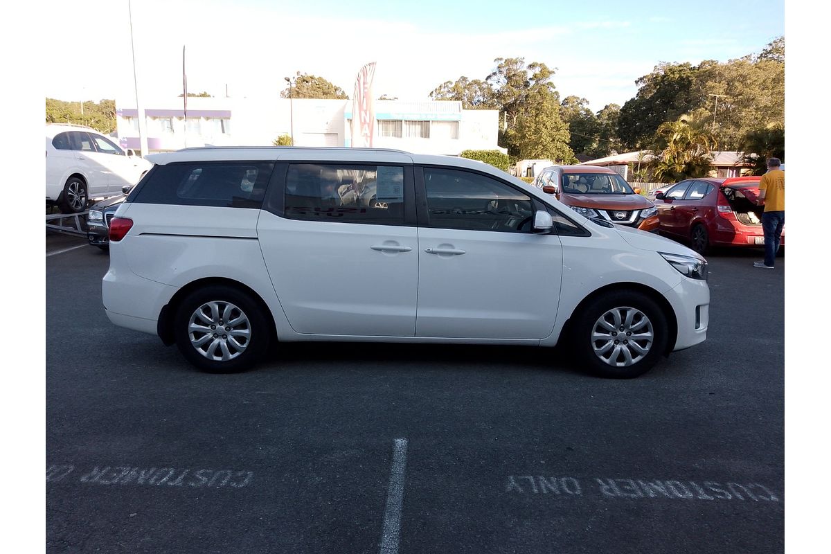 2017 Kia Carnival S YP