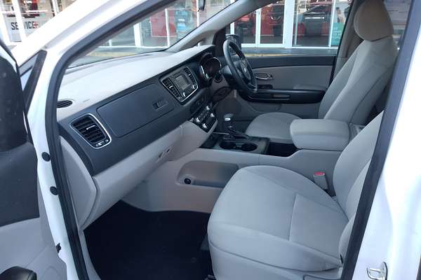 2017 Kia Carnival S YP