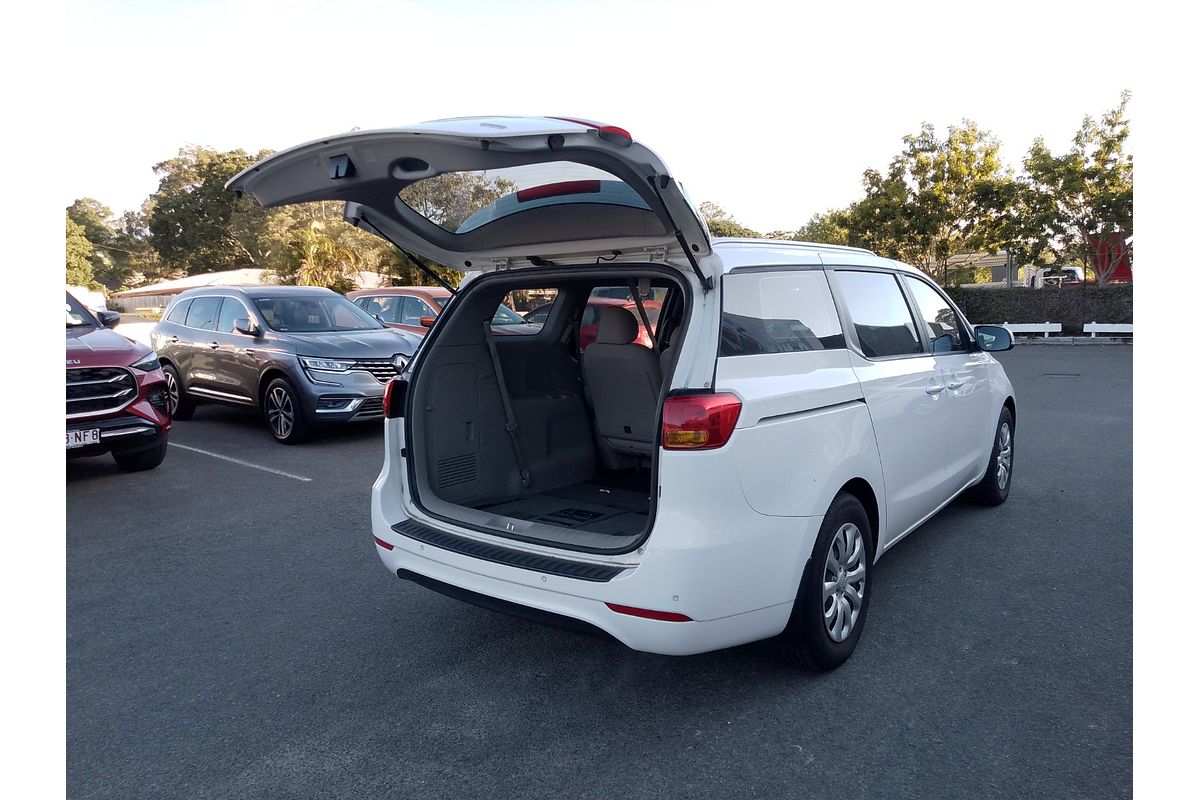 2017 Kia Carnival S YP