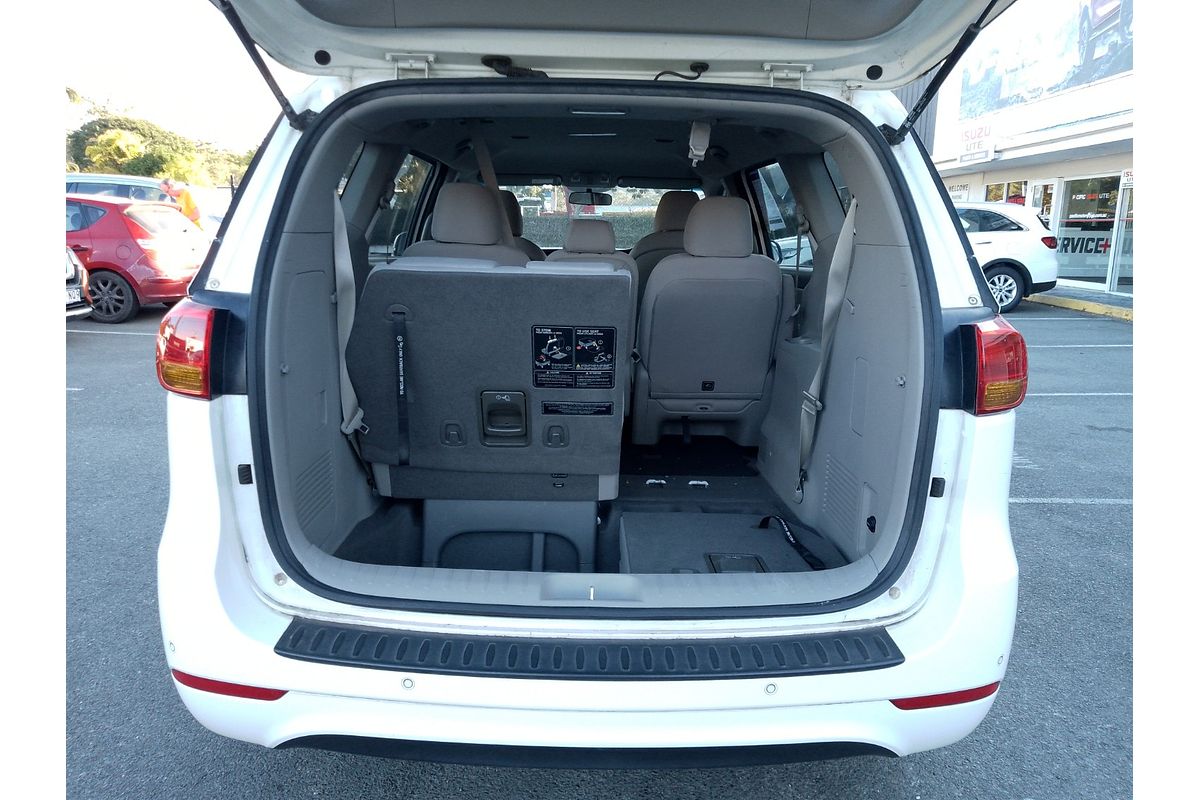 2017 Kia Carnival S YP