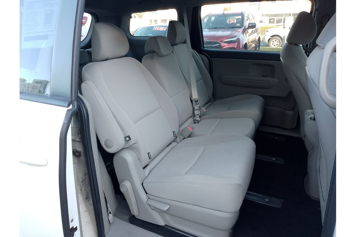 2017 Kia Carnival S YP