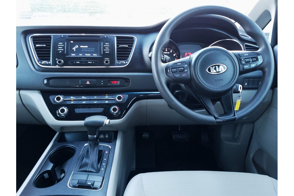 2017 Kia Carnival S YP
