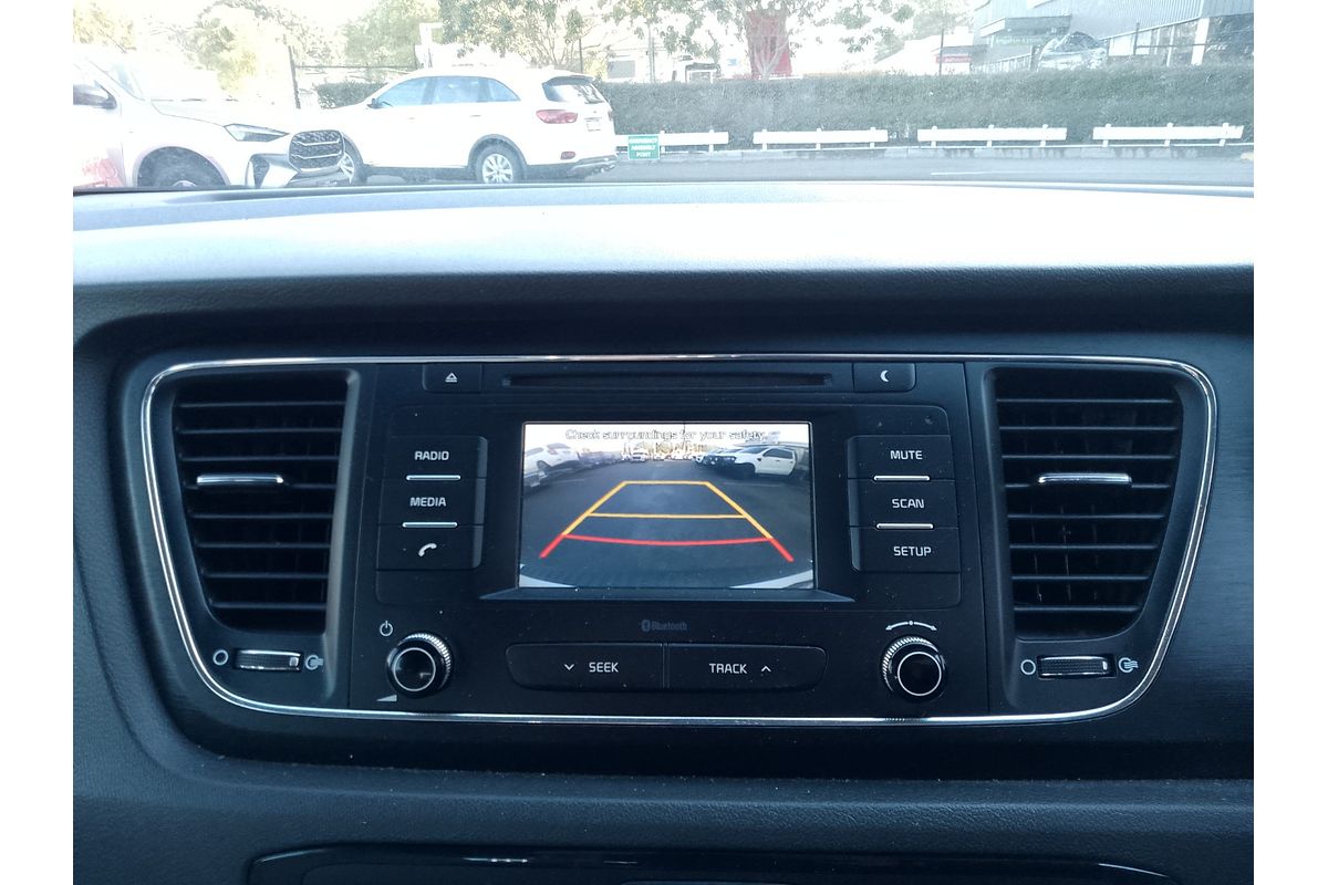 2017 Kia Carnival S YP
