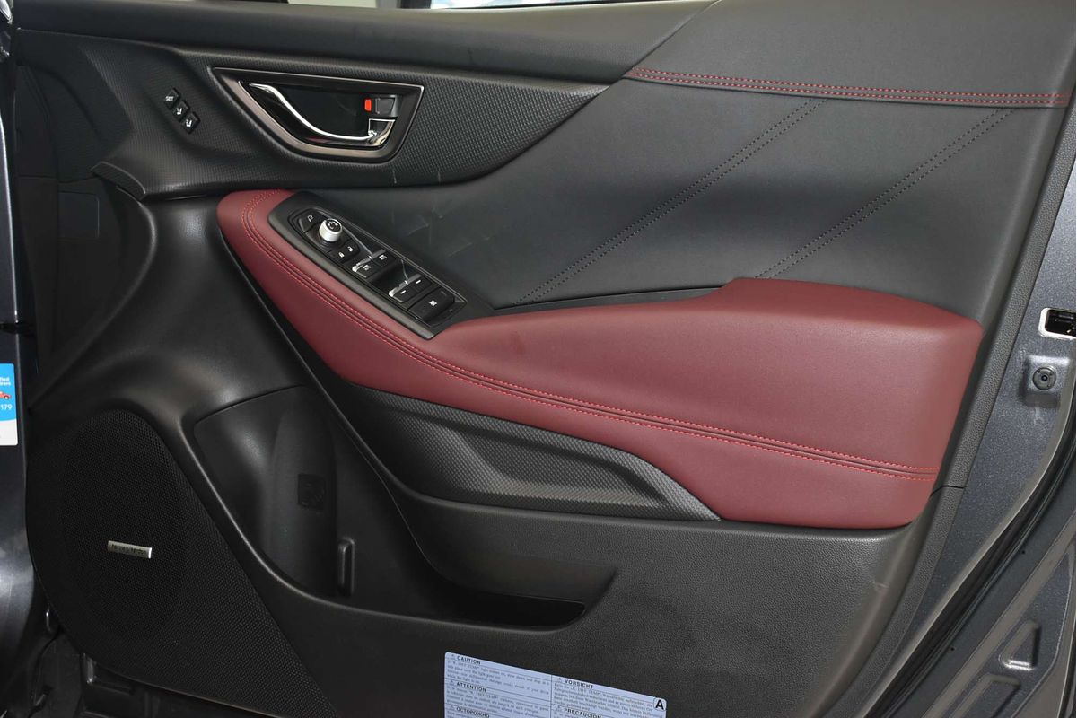 2025 Subaru Forester STI Sport S5