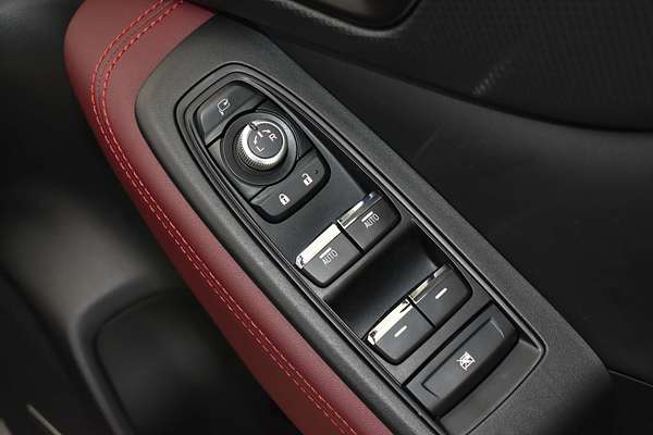 2025 Subaru Forester STI Sport S5