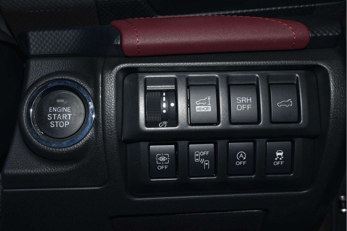 2025 Subaru Forester STI Sport S5