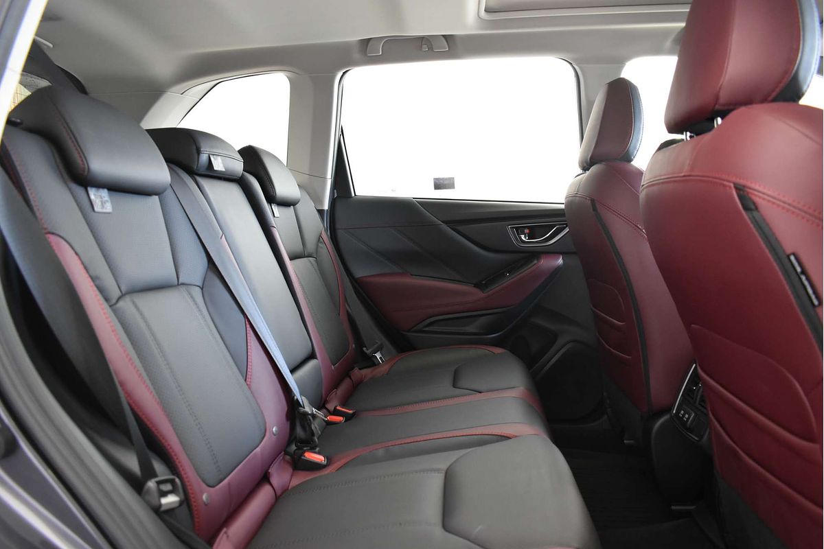 2025 Subaru Forester STI Sport S5