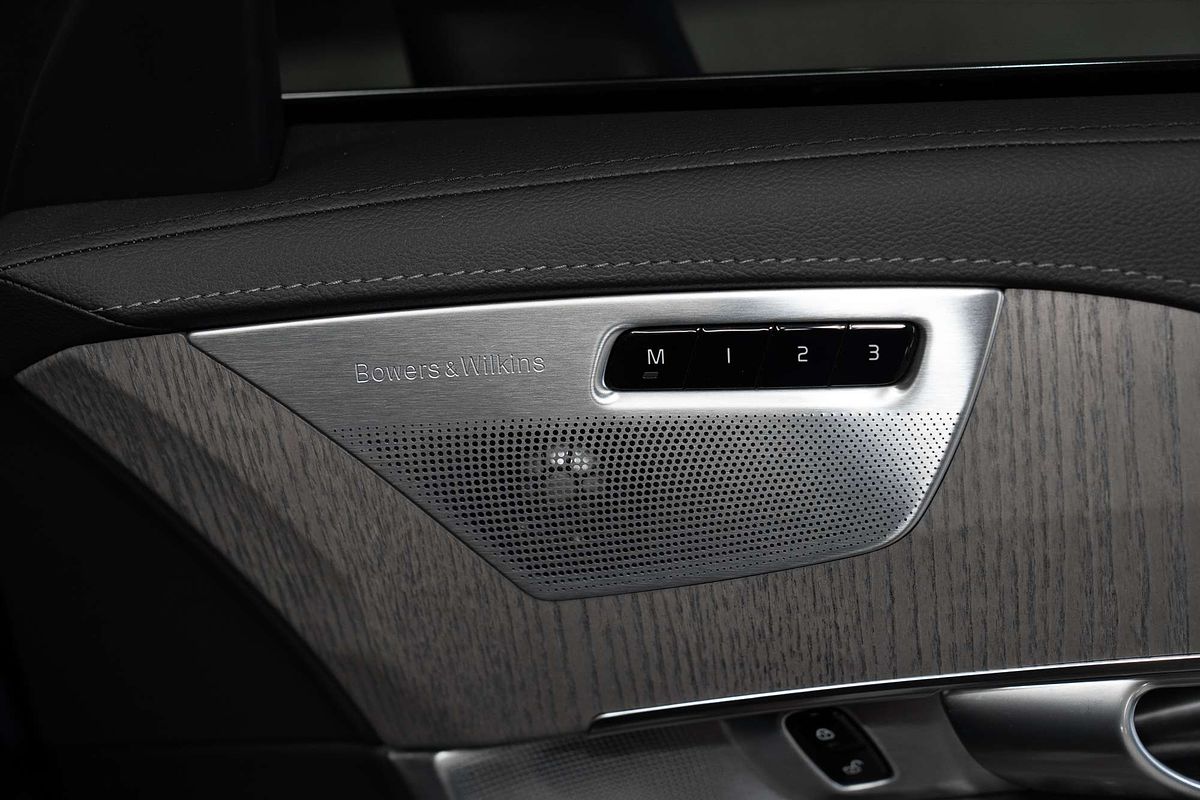 2023 Volvo XC90 Ultimate B6 Bright