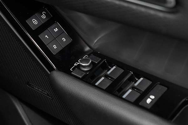 2019 Land Rover Range Rover Velar P250 R-Dynamic S L560