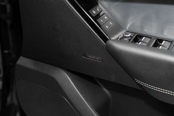 2019 Land Rover Range Rover Velar P250 R-Dynamic S L560