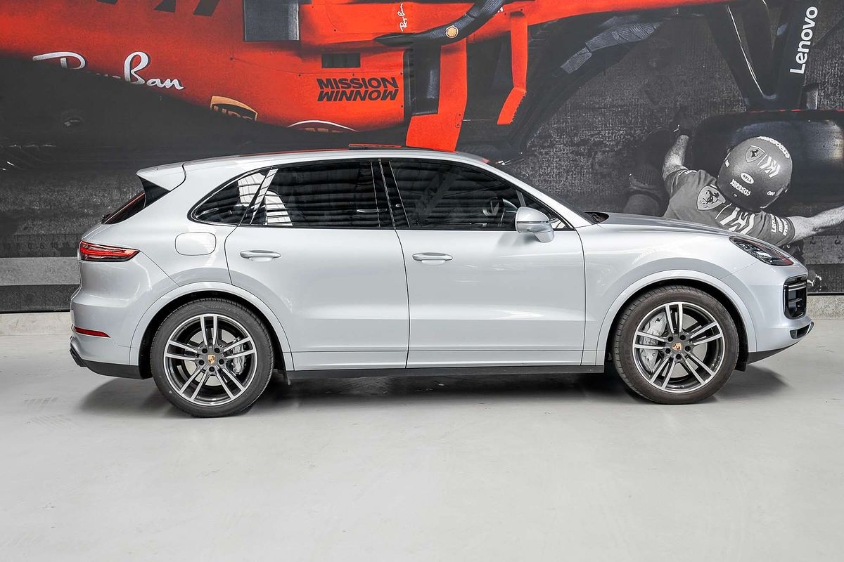 2018 Porsche Cayenne Turbo 9YA