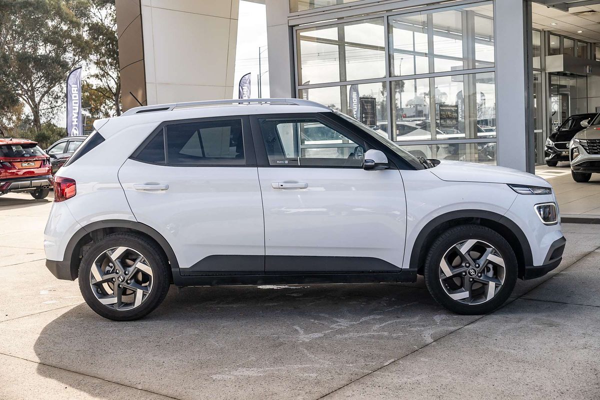 2022 Hyundai Venue Elite QX.V5