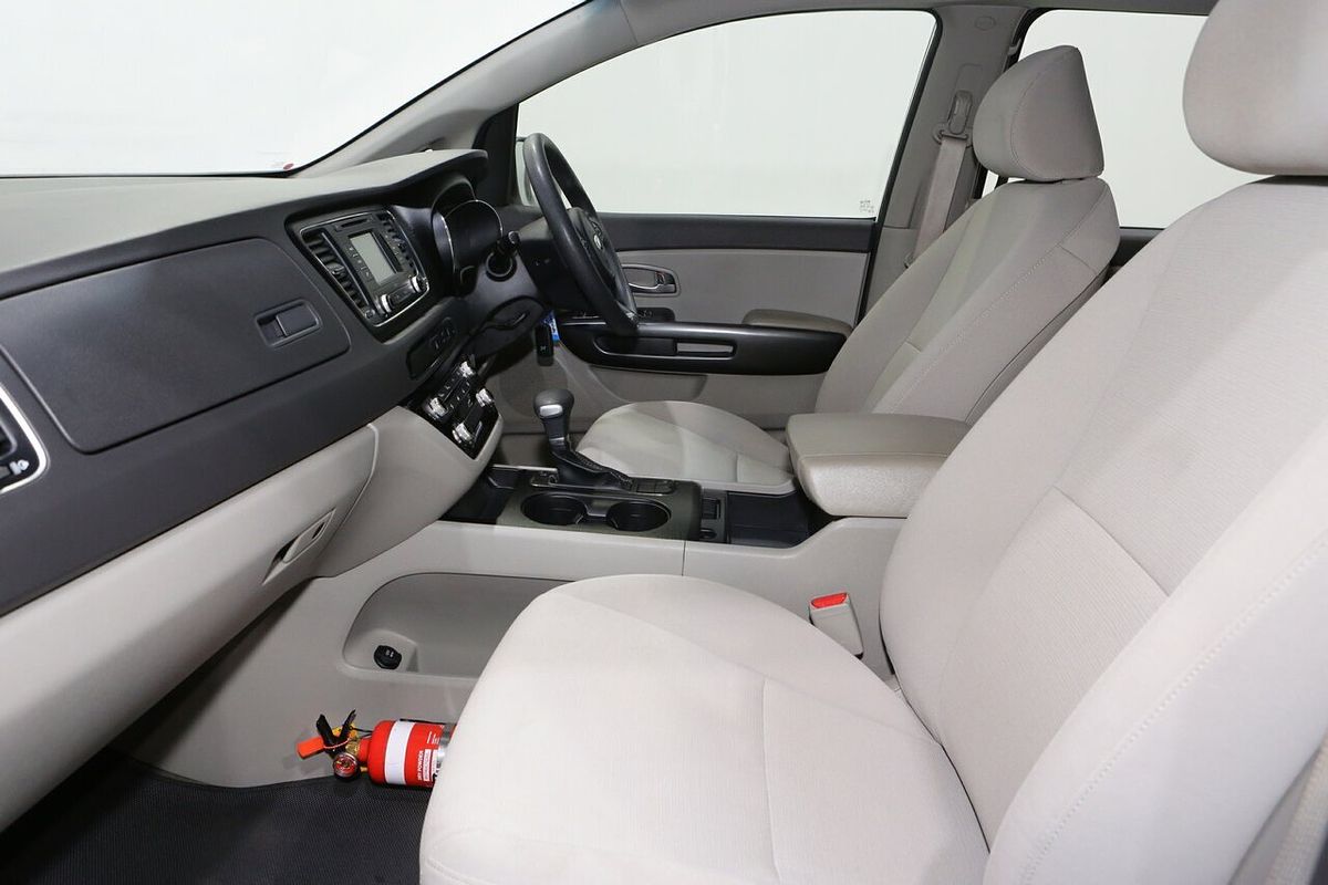 2017 Kia Carnival SLi YP