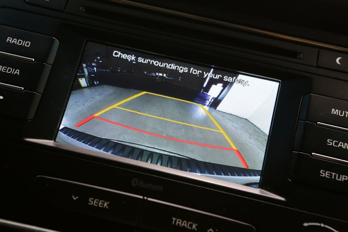 2017 Kia Carnival SLi YP