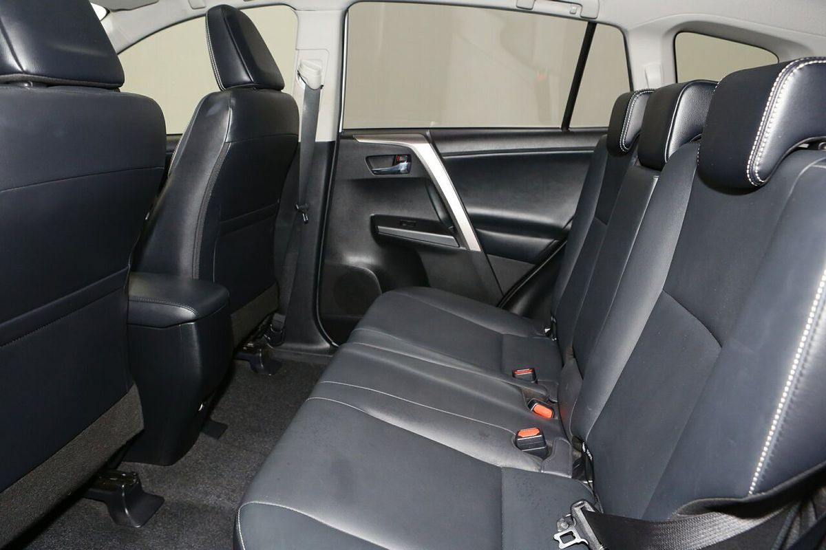 2018 Toyota RAV4 Cruiser ASA44R