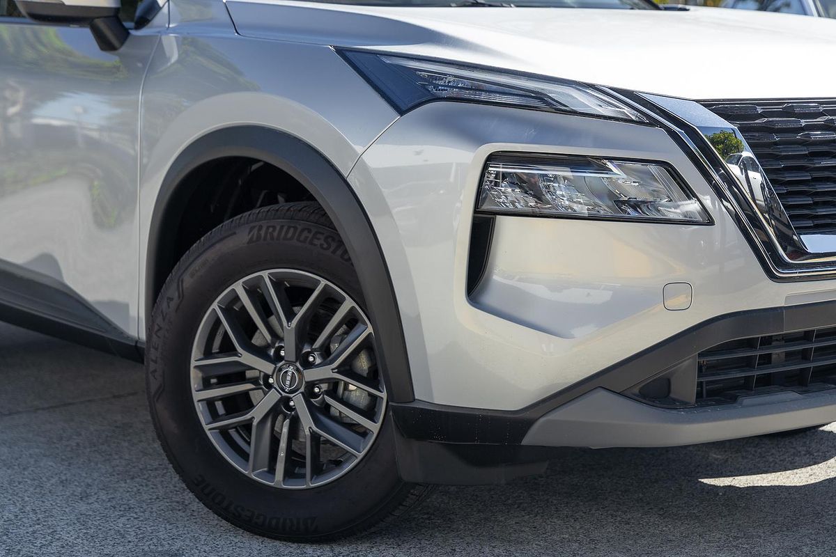 2024 Nissan X-TRAIL ST T33