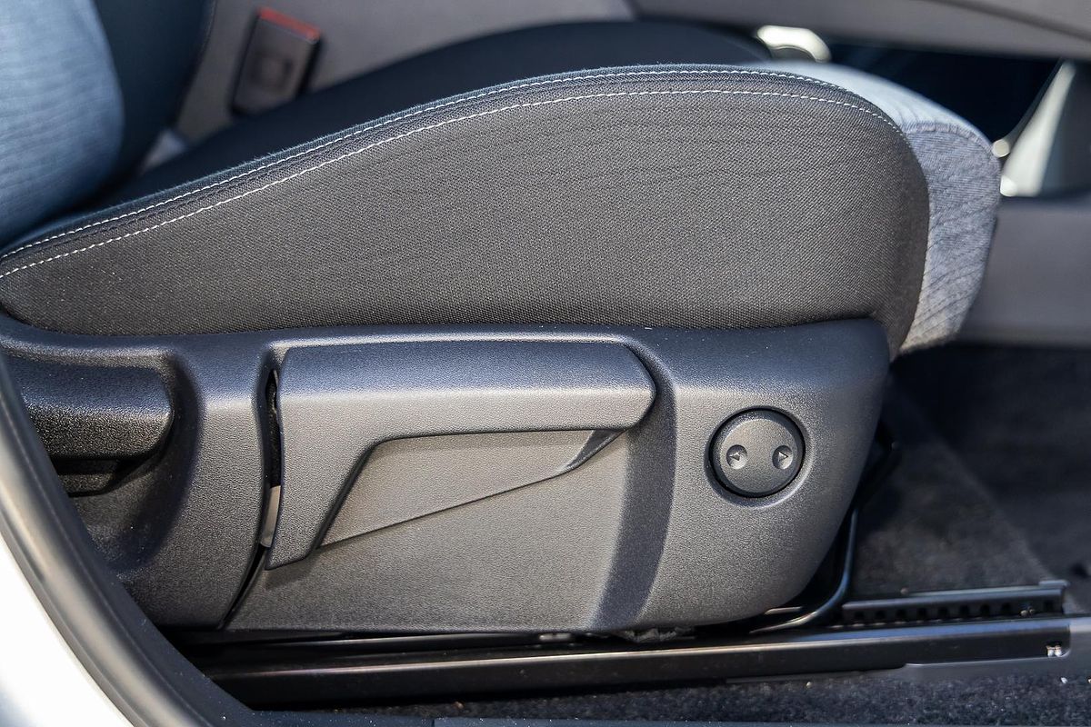 2024 Nissan X-TRAIL ST T33