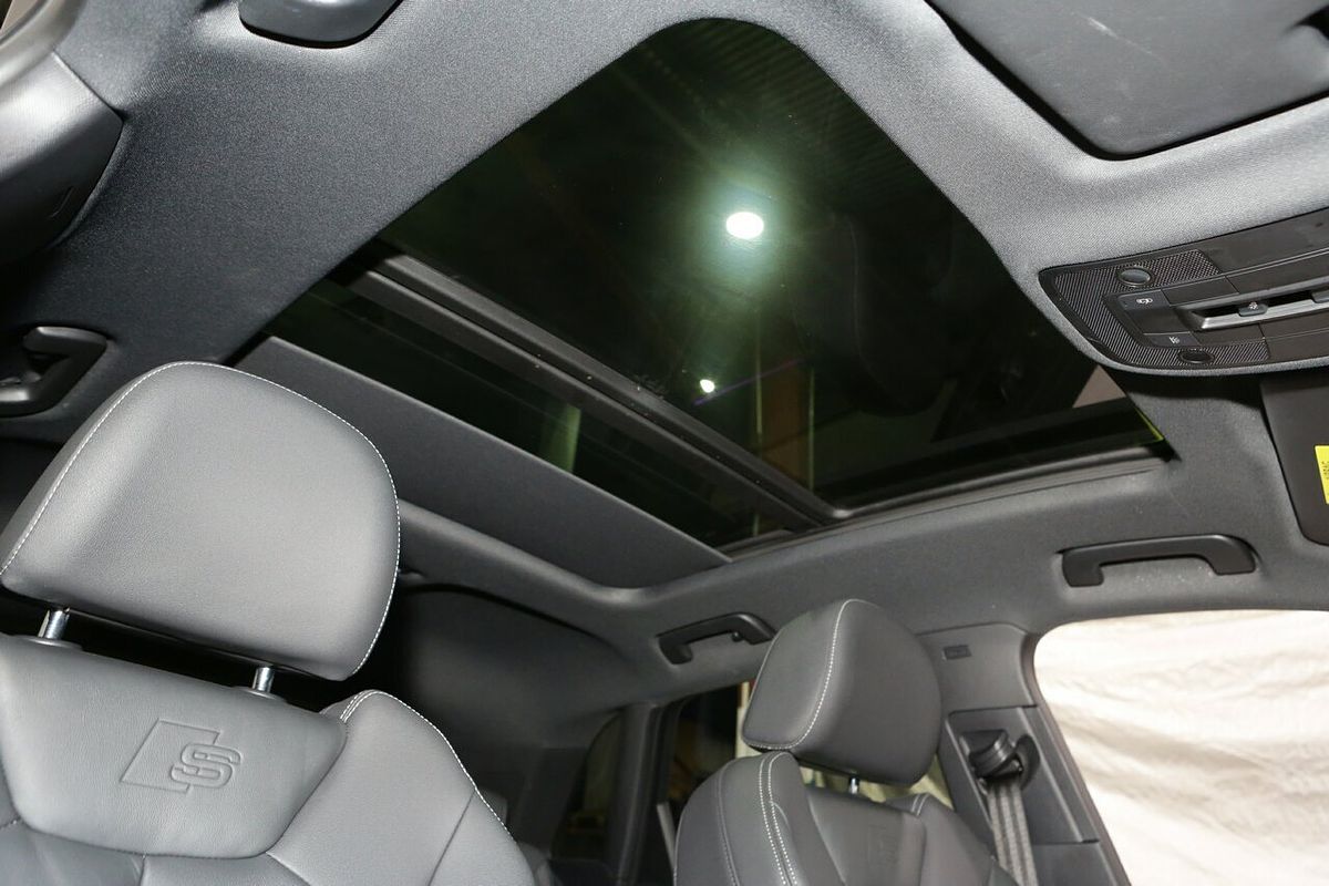 2020 Audi Q3 40 TFSI S line F3