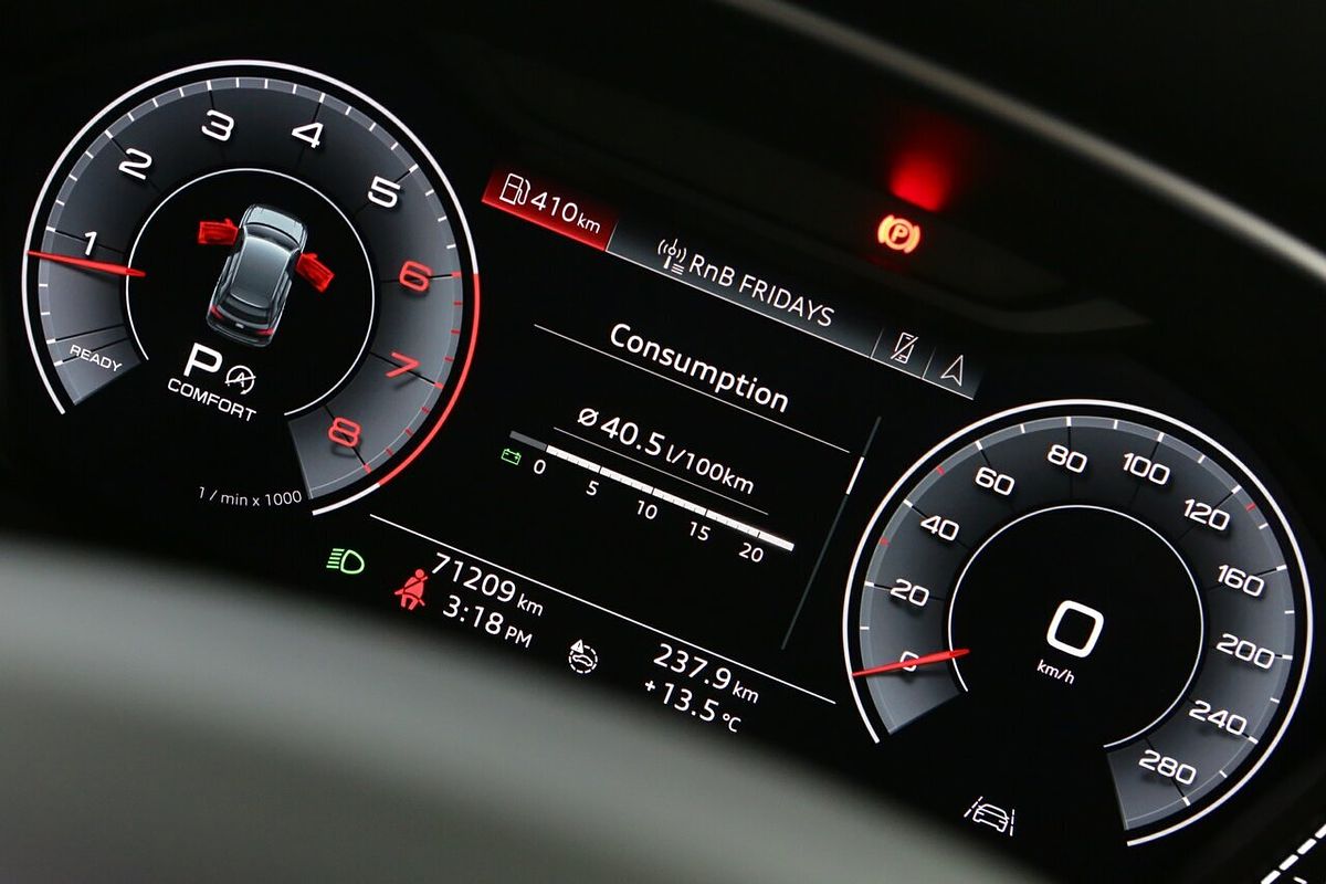 2020 Audi Q3 40 TFSI S line F3