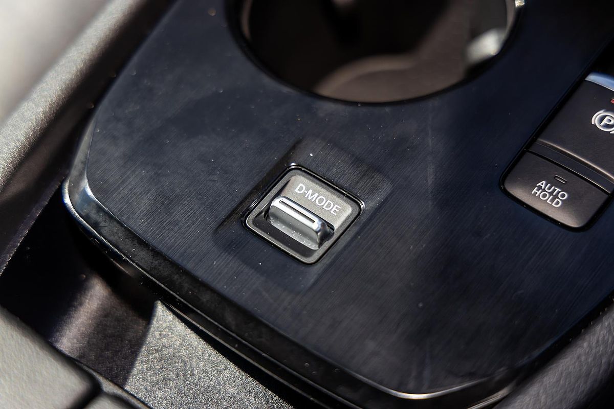 2024 Nissan X-TRAIL ST T33