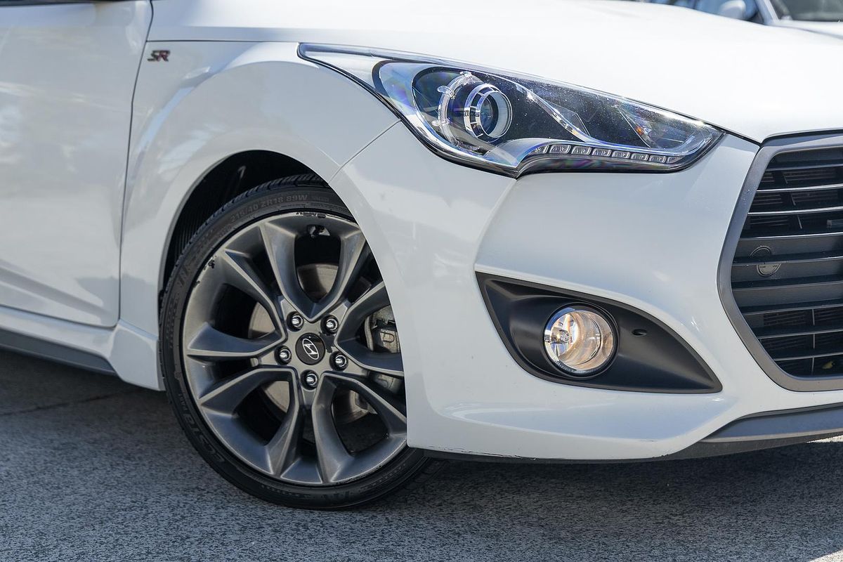 2015 Hyundai Veloster SR Turbo + FS4 Series II