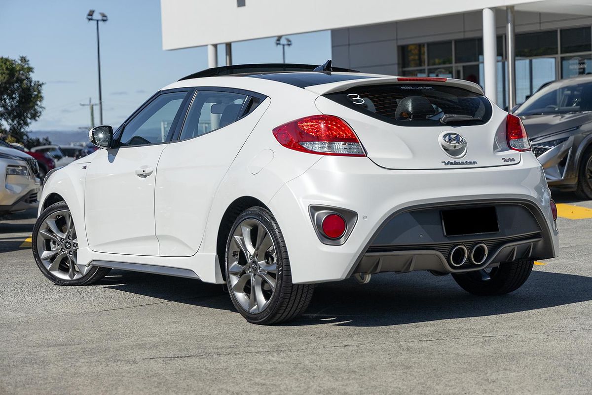 2015 Hyundai Veloster SR Turbo + FS4 Series II