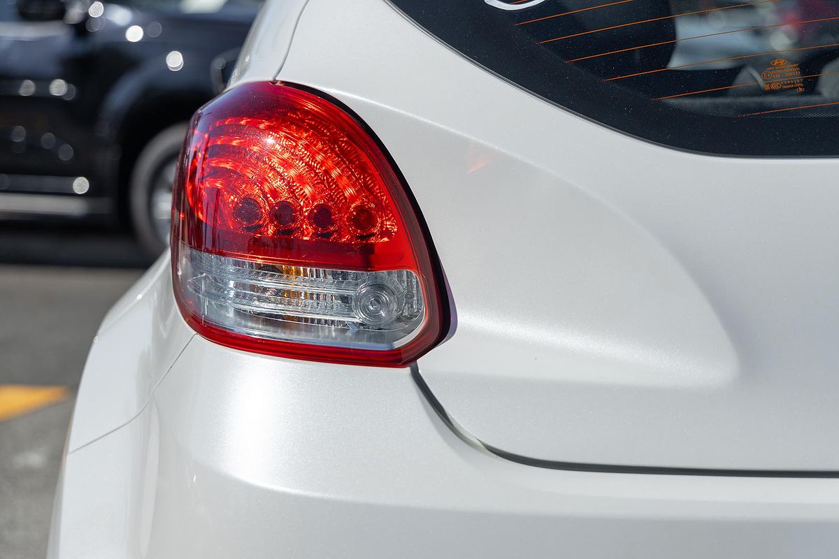 2015 Hyundai Veloster SR Turbo + FS4 Series II