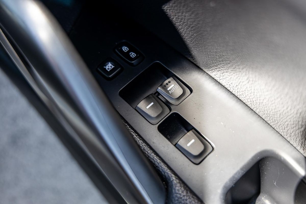 2015 Hyundai Veloster SR Turbo + FS4 Series II