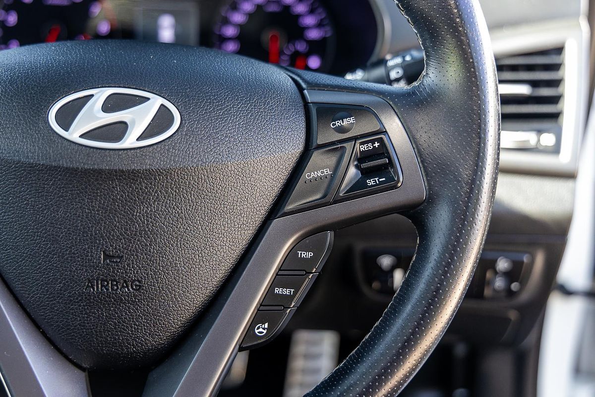 2015 Hyundai Veloster SR Turbo + FS4 Series II