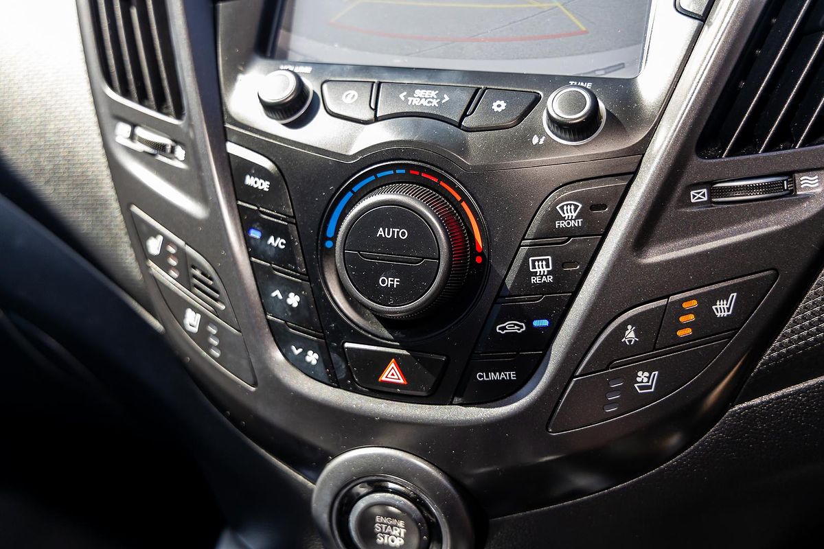 2015 Hyundai Veloster SR Turbo + FS4 Series II