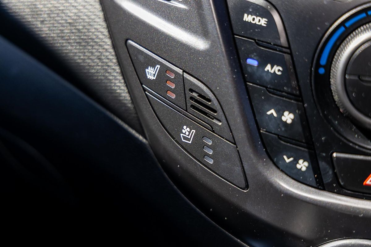 2015 Hyundai Veloster SR Turbo + FS4 Series II