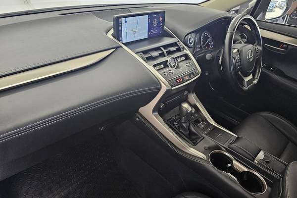 2021 Lexus NX NX300h Luxury AYZ10R