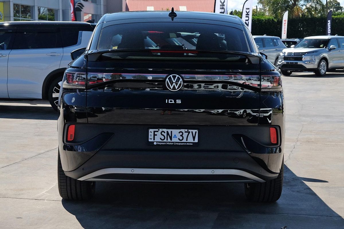 2025 Volkswagen ID.5 Pro E2