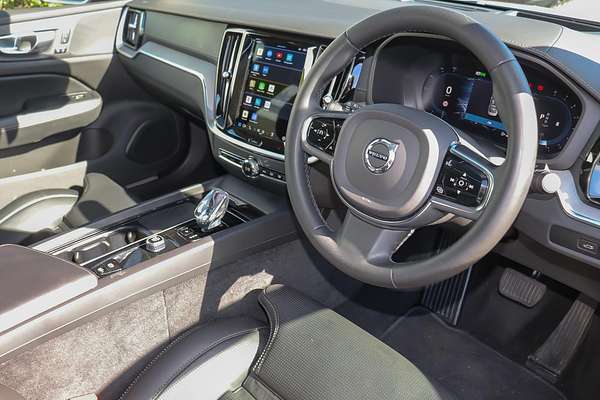 2022 Volvo S60 Ultimate B5 Bright