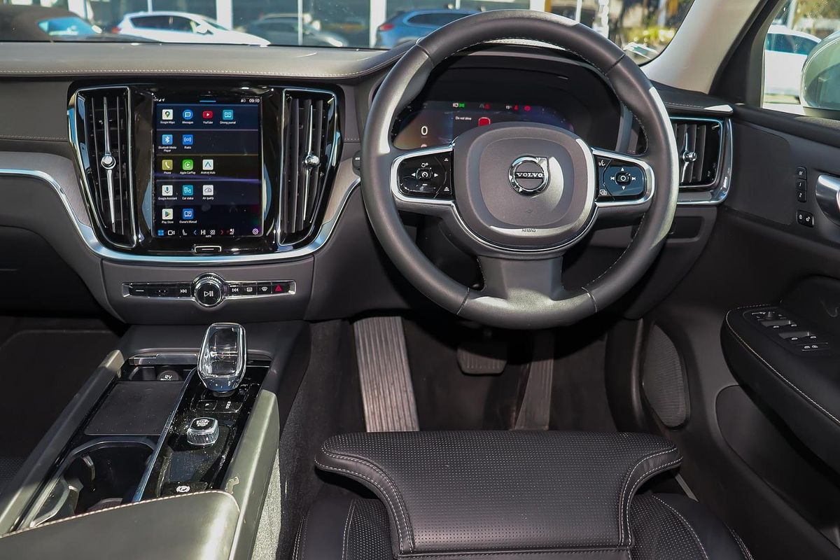 2022 Volvo S60 Ultimate B5 Bright