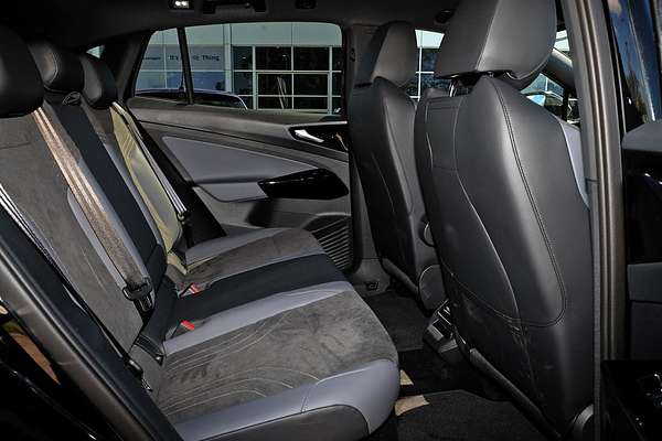 2025 Volkswagen ID.5 Pro E2
