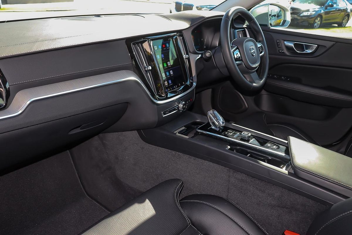 2022 Volvo S60 Ultimate B5 Bright