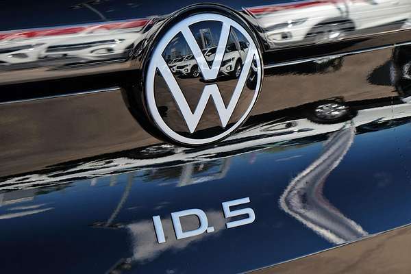 2025 Volkswagen ID.5 Pro E2