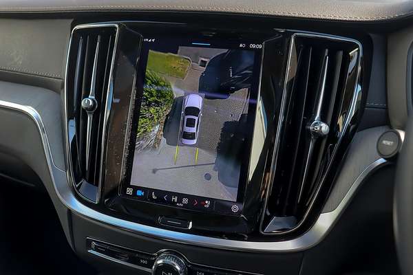 2022 Volvo S60 Ultimate B5 Bright