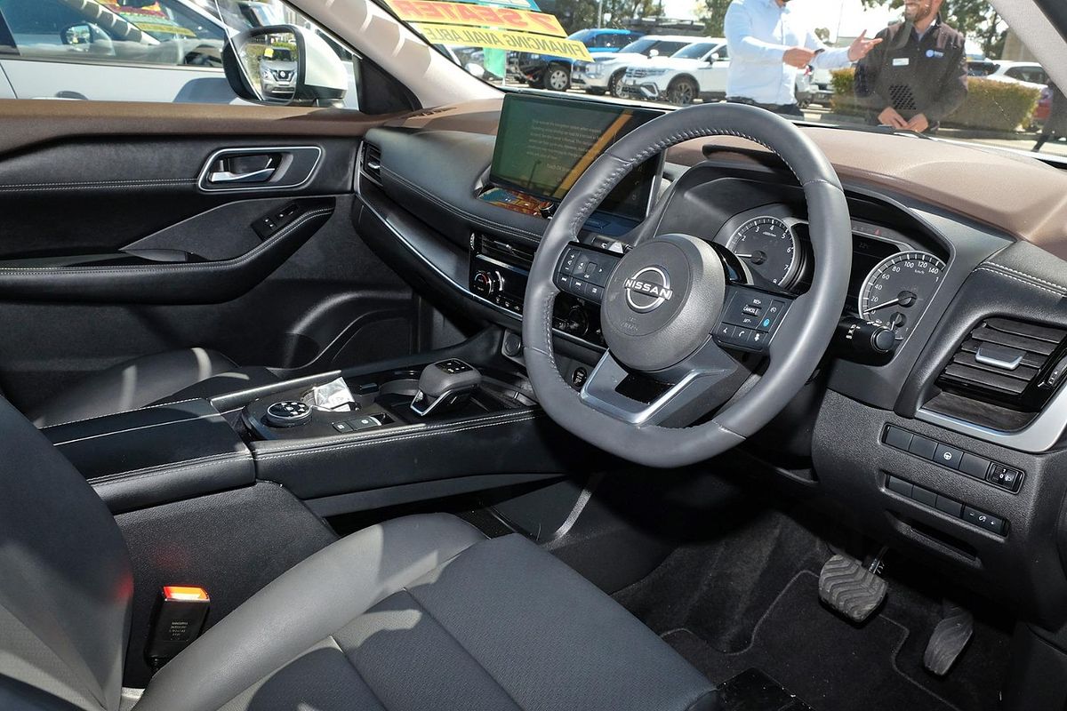 2024 Nissan X-TRAIL ST-L T33