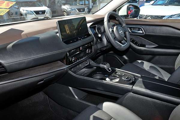 2024 Nissan X-TRAIL ST-L T33