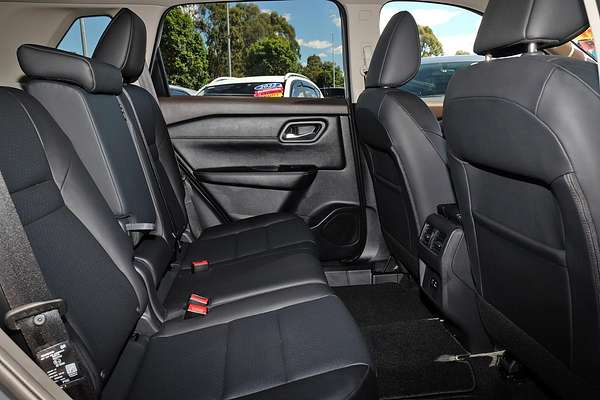 2024 Nissan X-TRAIL ST-L T33