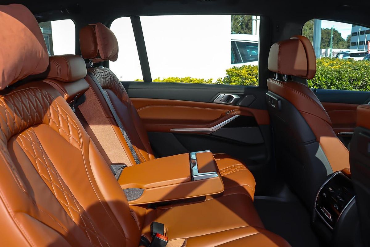 2021 BMW X7 M50i G07