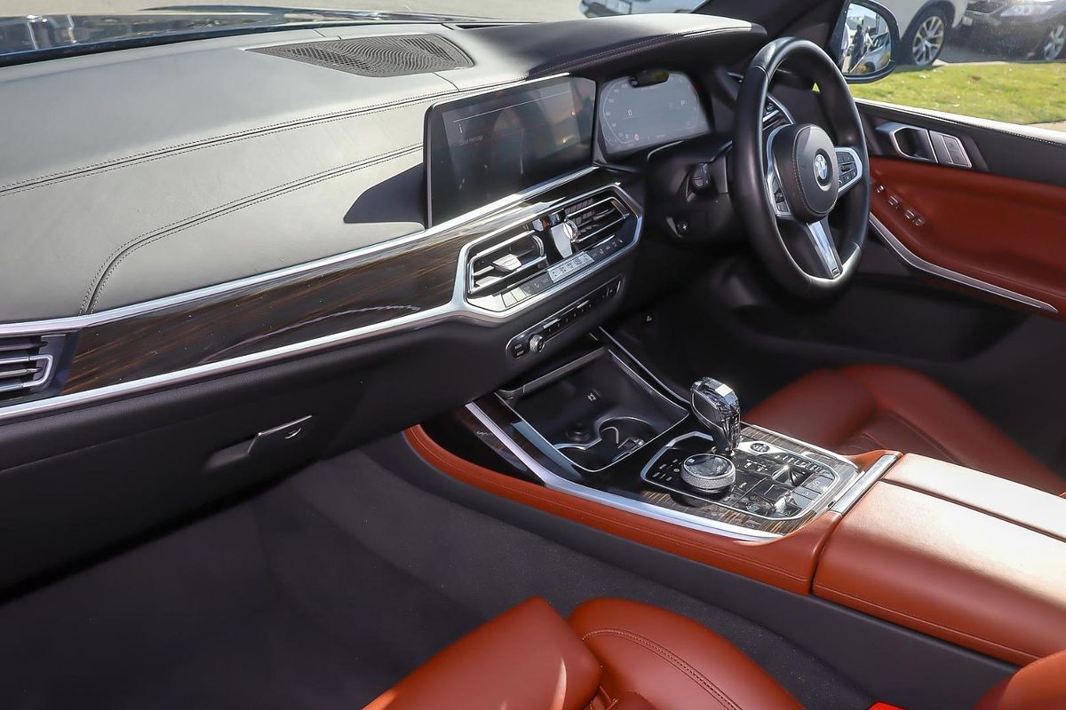 2021 BMW X7 M50i G07