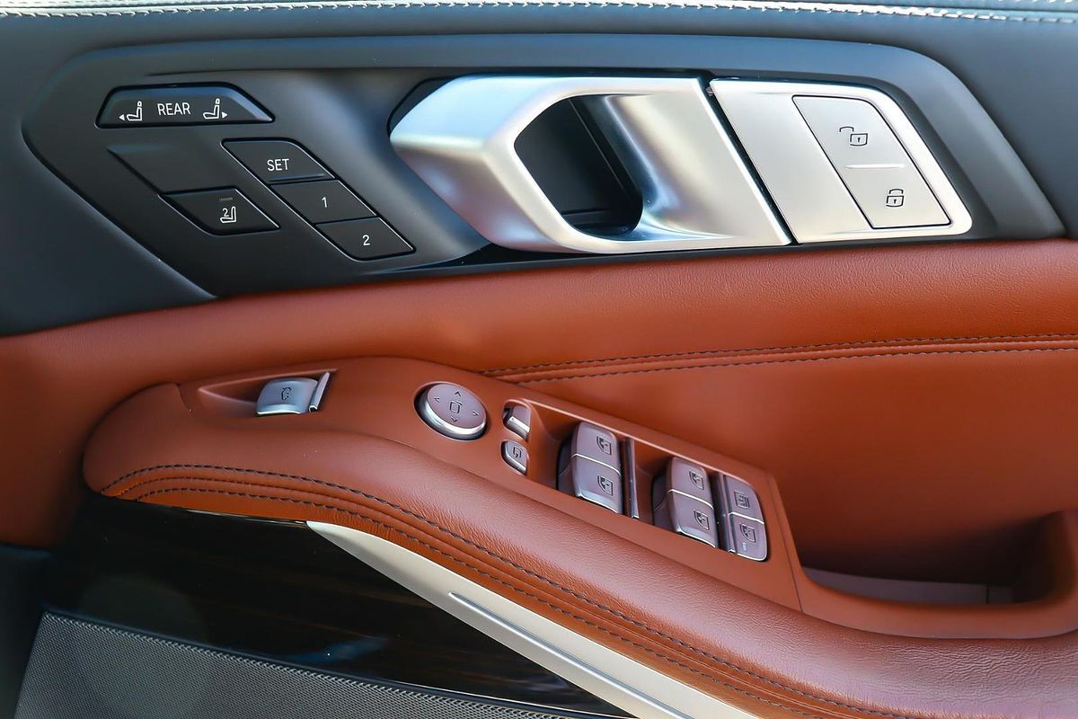 2021 BMW X7 M50i G07