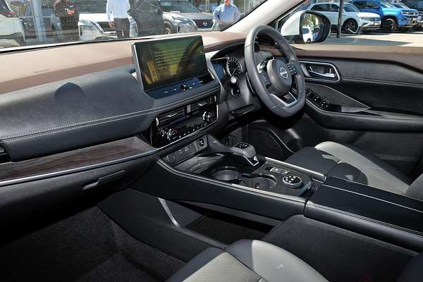2024 Nissan X-TRAIL ST-L T33