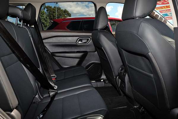 2024 Nissan X-TRAIL ST-L T33
