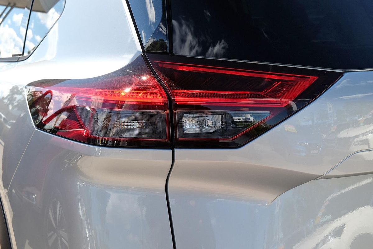 2024 Nissan X-TRAIL ST-L T33